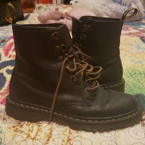 Black Dr Marten's